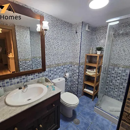 - Piscina Comunitaria